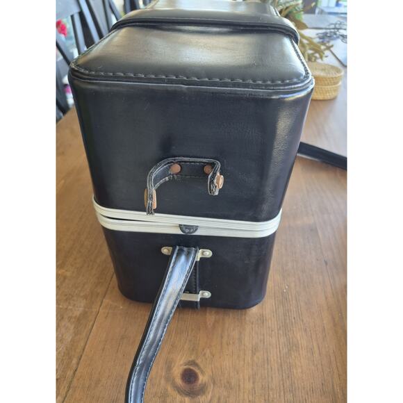 Unbranded Large Black Hard Shell Vintage Leather Camera Case with Shoulder Strap - Picture 6 of 10